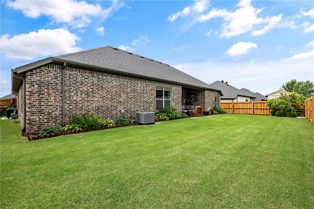 620 Chaparral Street, Centerton, AR 72719