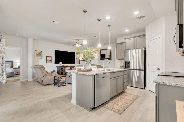 155 Tom Kite DR, Burnet, TX 78611