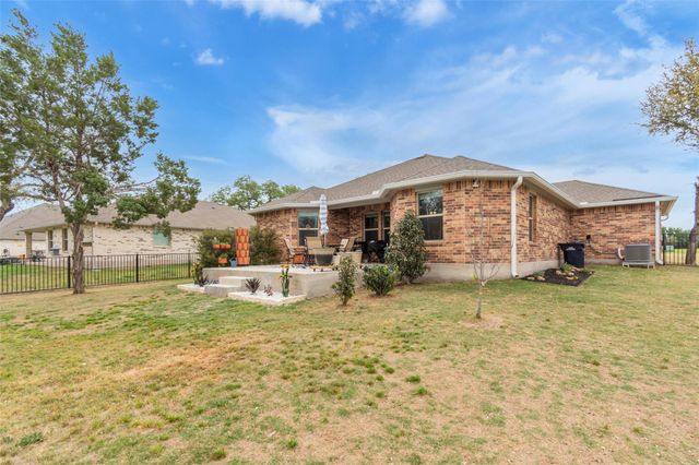 155 Tom Kite DR, Burnet, TX 78611