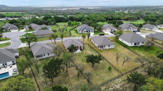 155 Tom Kite DR, Burnet, TX 78611