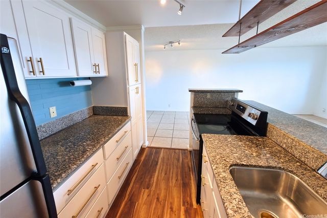 46-263 Kahuhipa Street B311, Kaneohe, HI 96744