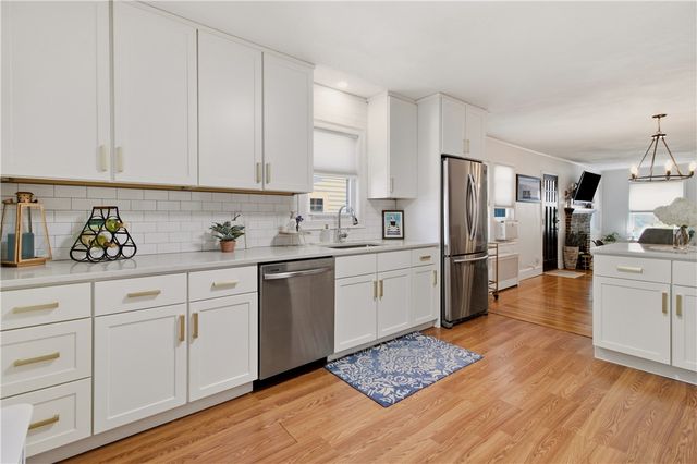 16 Minnesota Street, Providence, RI 02904