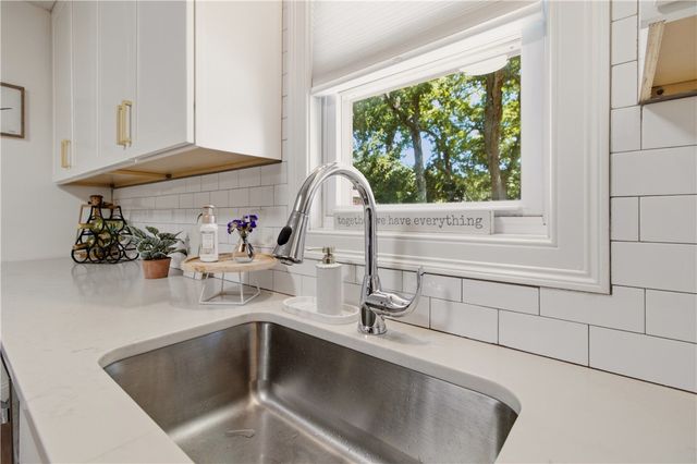 16 Minnesota Street, Providence, RI 02904