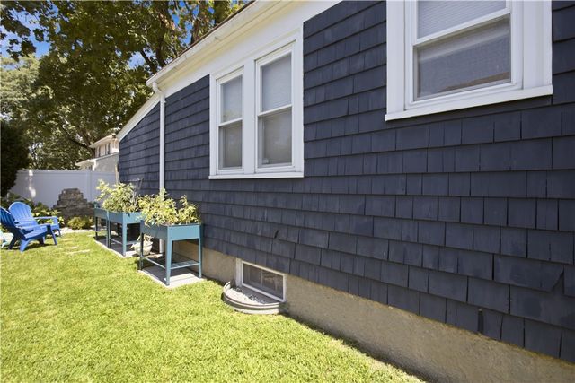 16 Minnesota Street, Providence, RI 02904