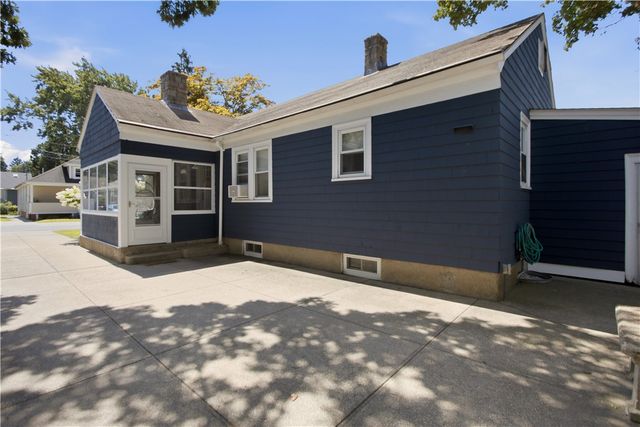 16 Minnesota Street, Providence, RI 02904