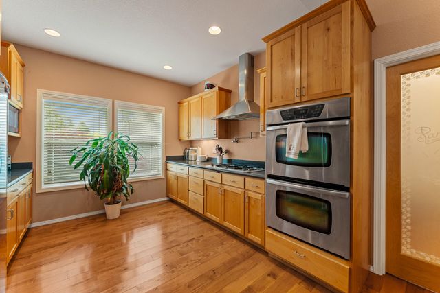 212 NW Canyon View Drive, Grants Pass, OR 97526