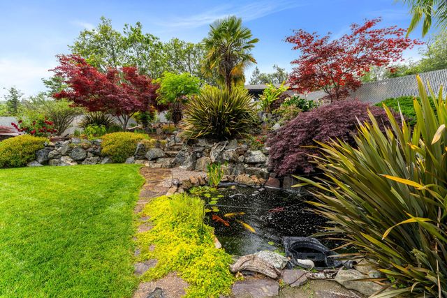 212 NW Canyon View Drive, Grants Pass, OR 97526