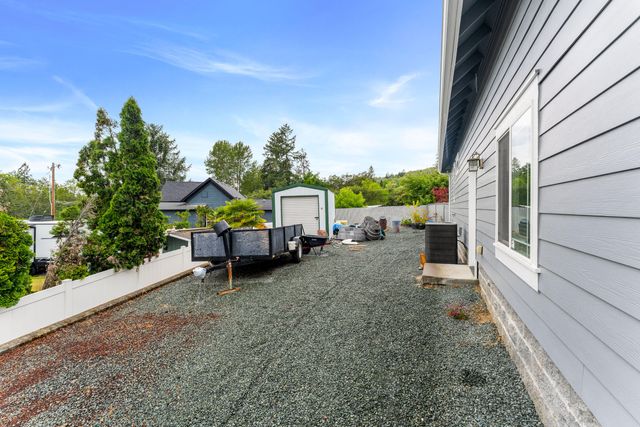 212 NW Canyon View Drive, Grants Pass, OR 97526
