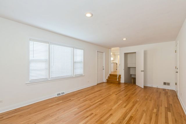 5018 Dobson Street, Skokie, IL 60077