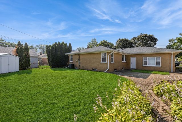 5018 Dobson Street, Skokie, IL 60077