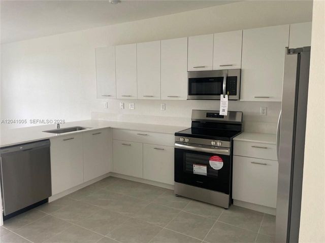 12612 NW 22nd Pl 12612, Miami, FL 33167