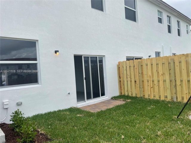 12612 NW 22nd Pl 12612, Miami, FL 33167