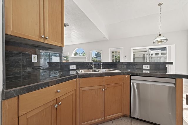 3811 Stableridge Drive, Houston, TX 77014