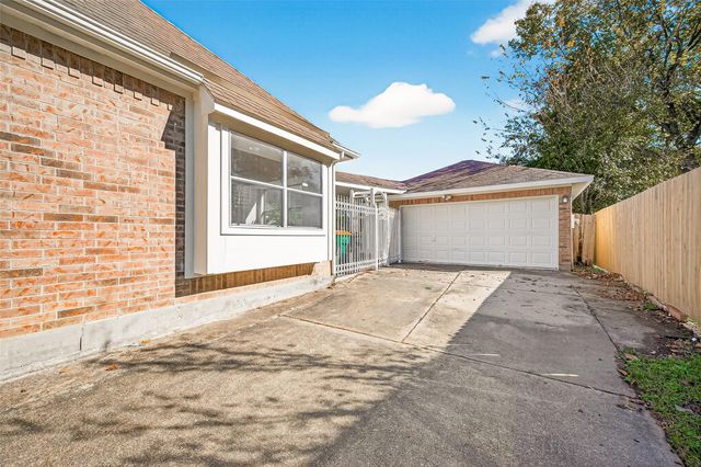 3811 Stableridge Drive, Houston, TX 77014