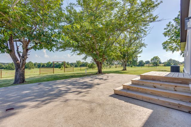 1778 County Road 217, Collinsville, TX 76233