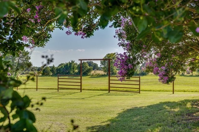 1778 County Road 217, Collinsville, TX 76233