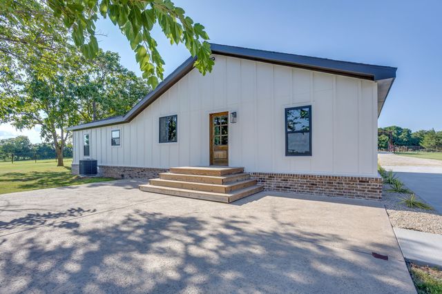 1778 County Road 217, Collinsville, TX 76233