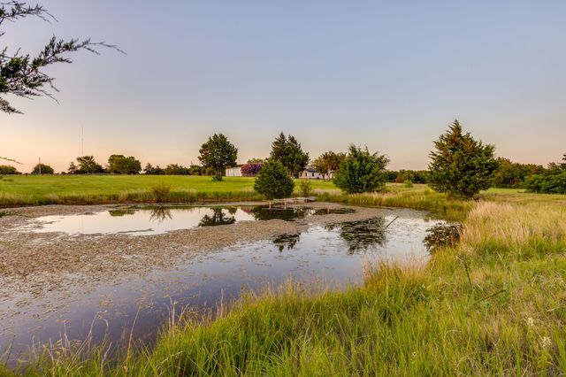 1778 County Road 217, Collinsville, TX 76233