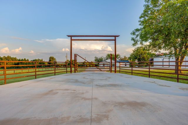 1778 County Road 217, Collinsville, TX 76233