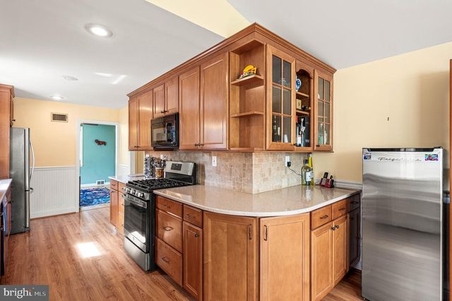 453 CLAREMONT RD, Springfield, PA 19064