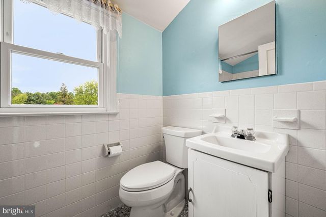 453 CLAREMONT RD, Springfield, PA 19064