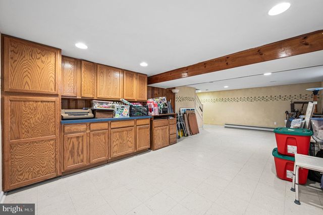 453 CLAREMONT RD, Springfield, PA 19064
