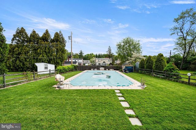 453 CLAREMONT RD, Springfield, PA 19064