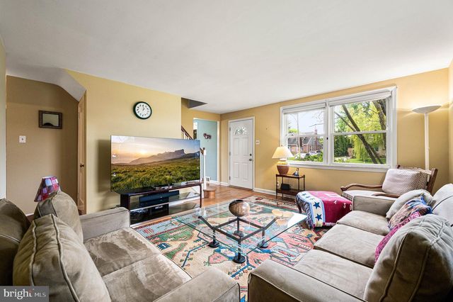 453 CLAREMONT RD, Springfield, PA 19064