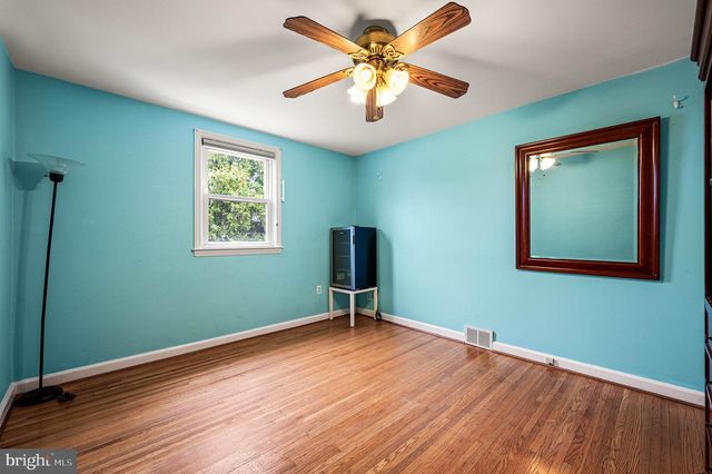 453 CLAREMONT RD, Springfield, PA 19064