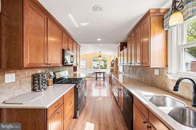 453 CLAREMONT RD, Springfield, PA 19064