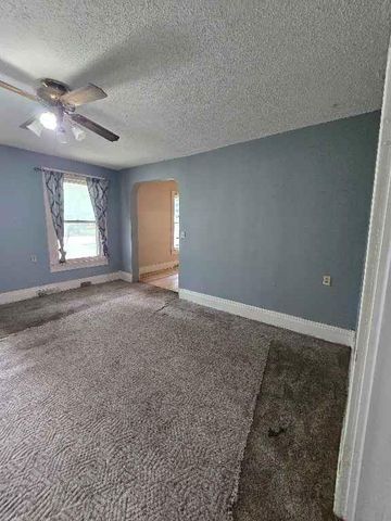 406 Main Street, Garden City, MO 64747