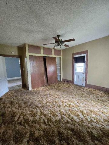 406 Main Street, Garden City, MO 64747