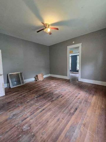 406 Main Street, Garden City, MO 64747