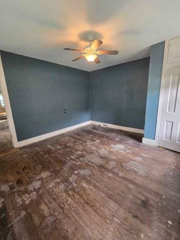 406 Main Street, Garden City, MO 64747