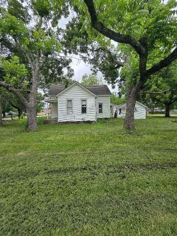 406 Main Street, Garden City, MO 64747