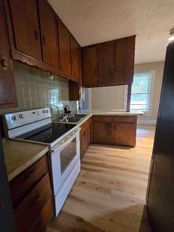 406 Main Street, Garden City, MO 64747