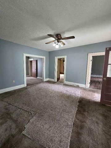 406 Main Street, Garden City, MO 64747