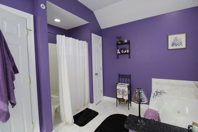 19 Peachey Circle 19, Middleton, MA 01949