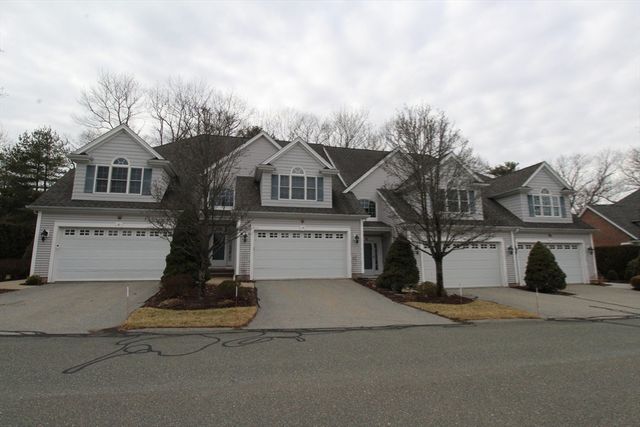 19 Peachey Circle 19, Middleton, MA 01949