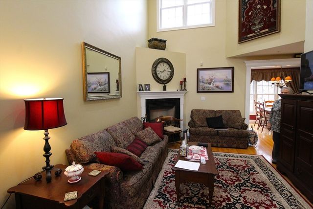 19 Peachey Circle 19, Middleton, MA 01949