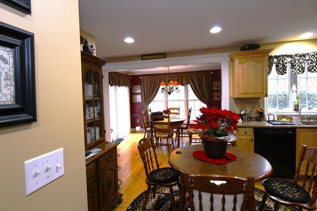 19 Peachey Circle 19, Middleton, MA 01949