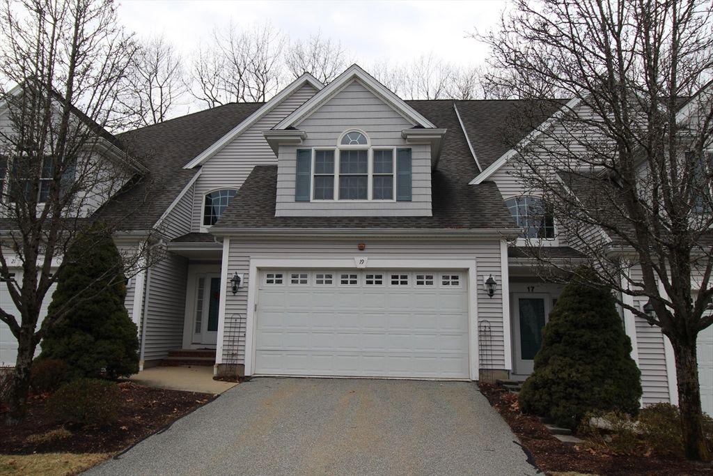 19 Peachey Circle 19, Middleton, MA 01949