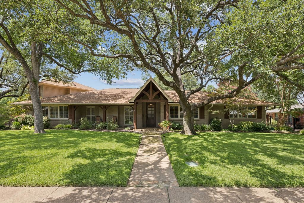 7119 Baxtershire Drive, Dallas, TX 75230