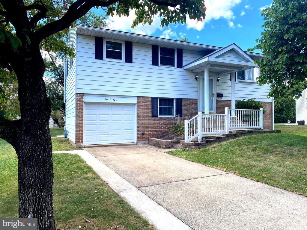 108 BRIARWOOD DR, Douglassville, PA 19518