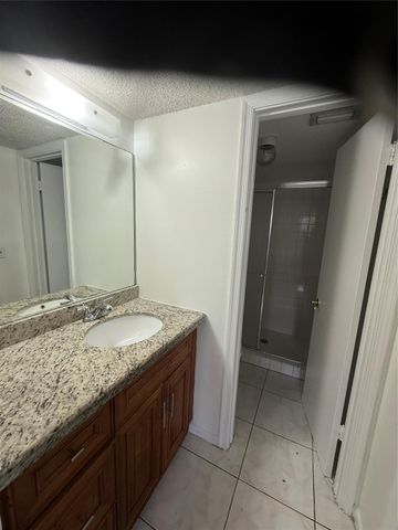 8391 Royal Palm Blvd 201, Coral Springs, FL 33065