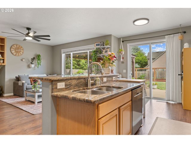 2011 N ALBANY Rd, Albany, OR 97321