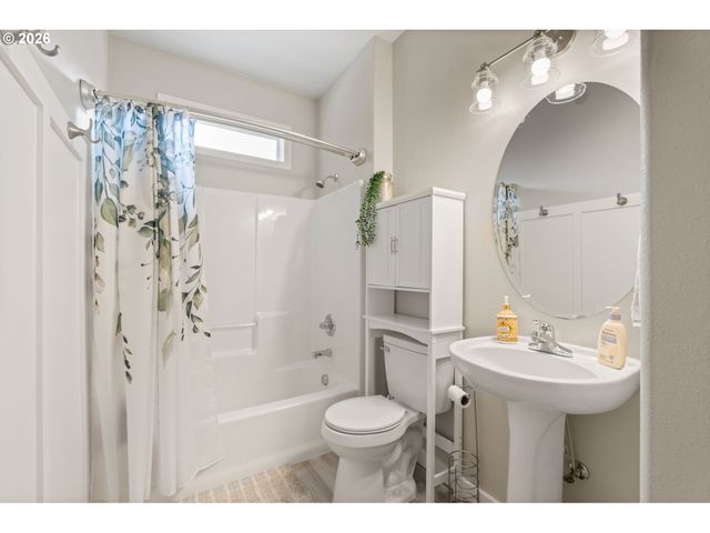 2011 N ALBANY Rd, Albany, OR 97321