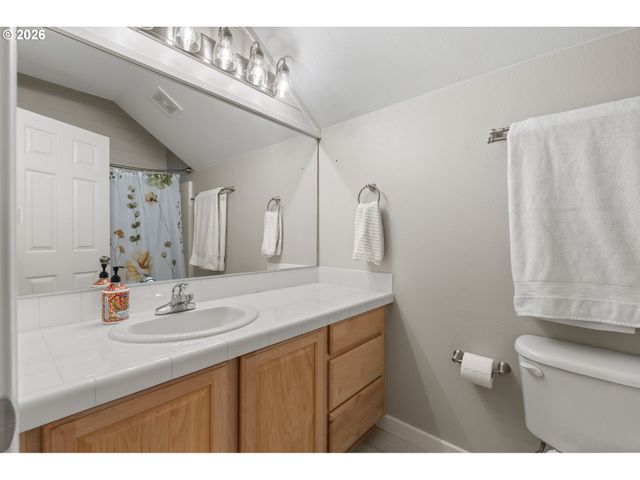2011 N ALBANY Rd, Albany, OR 97321