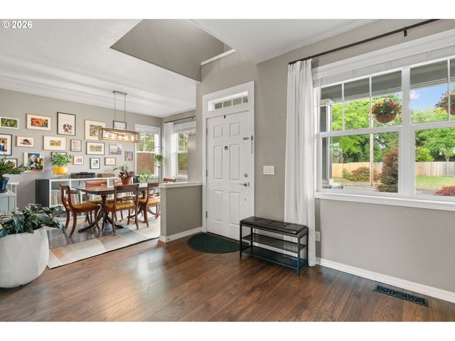 2011 N ALBANY Rd, Albany, OR 97321