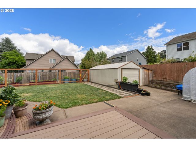 2011 N ALBANY Rd, Albany, OR 97321